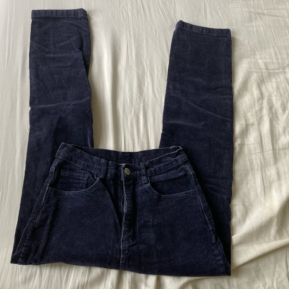 Brandy Melville John Galt corduroy navy skinny’s, size small